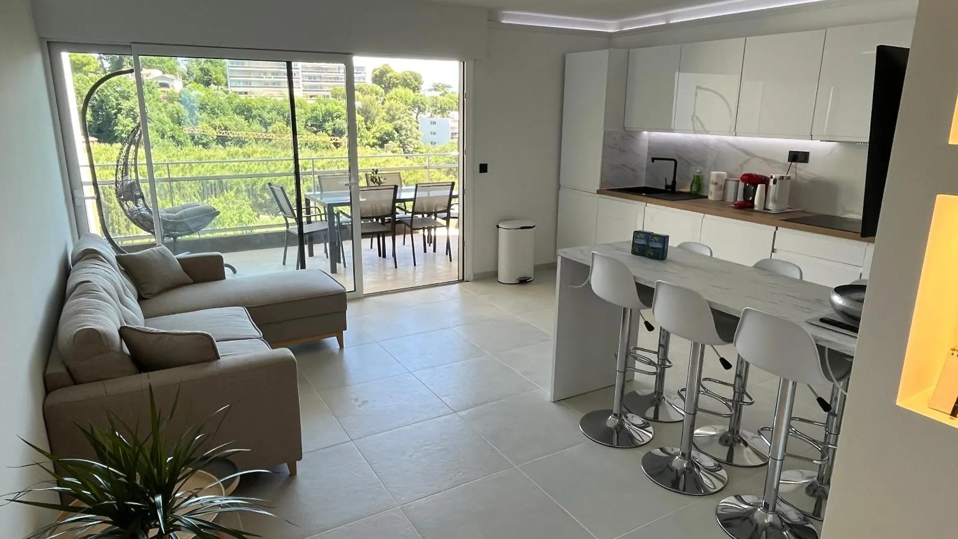 Appartement Vu Mer Et Montagnes Villeneuve-Loubet Francia